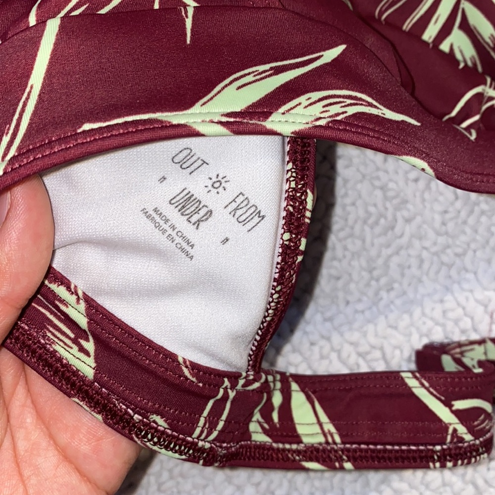 Halter Patterned Bikini Top - Picture 2 of 4